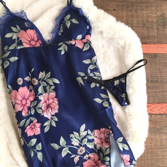 New! Mia Floral Satin Chemise Comes w/Thong! ✨🌸✨ - Picture 4 of 6